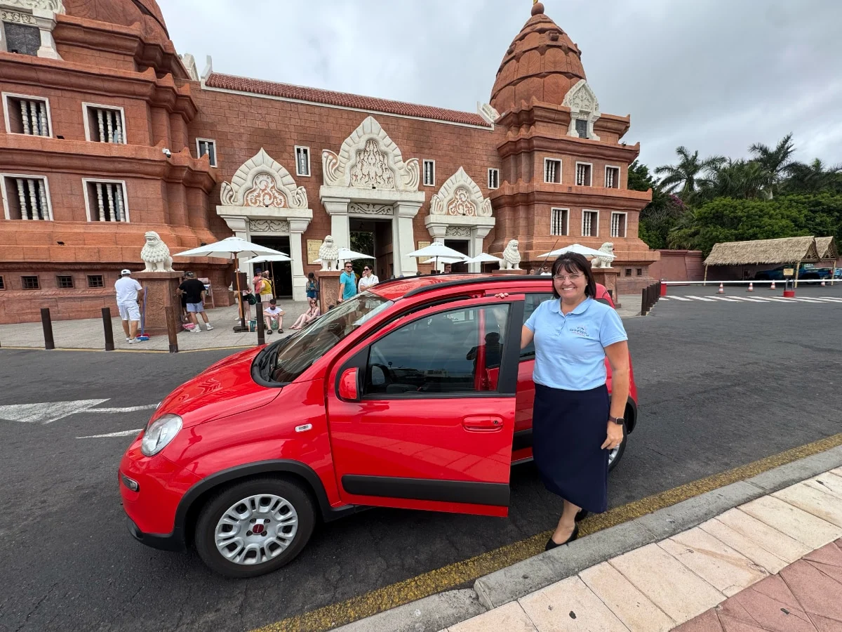 Car-hire-los-cristianos_hotel-delivery